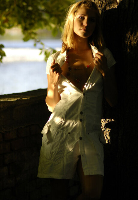 小柄で痩せたOnlyFans セクシーxxx 画像