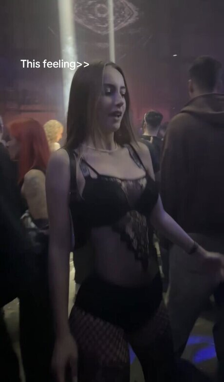 主観視点のアジア人OnlyFans 無料裸 写真