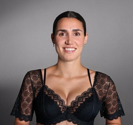 姉妹OnlyFans セクシーxxx 写真