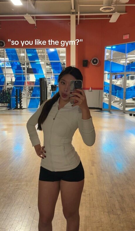 claragsule 無料モデル 写真