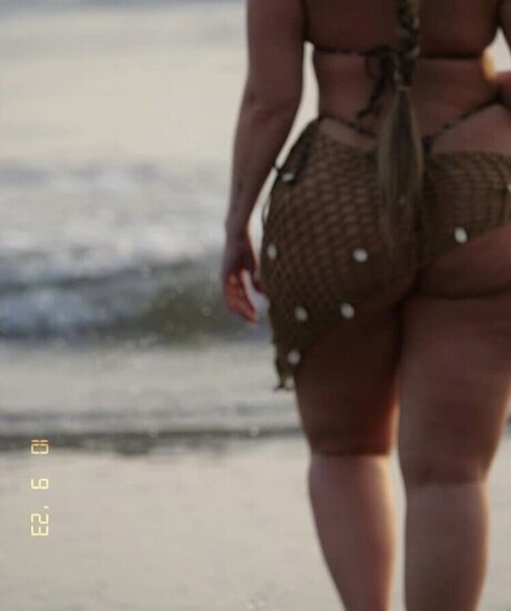 汚いOnlyFans アート裸 画像