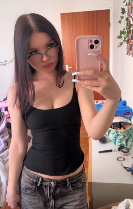 ティーンフィンガリングOnlyFans 無料ポルノ 写真