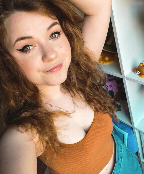 Lena Vanille HDポルノスター 画像