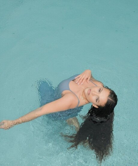 水中オンリーファン 無料xxx 画像