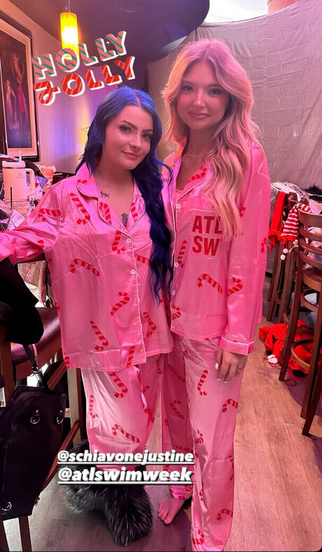 Shae Smolik ポルノモデル 画像