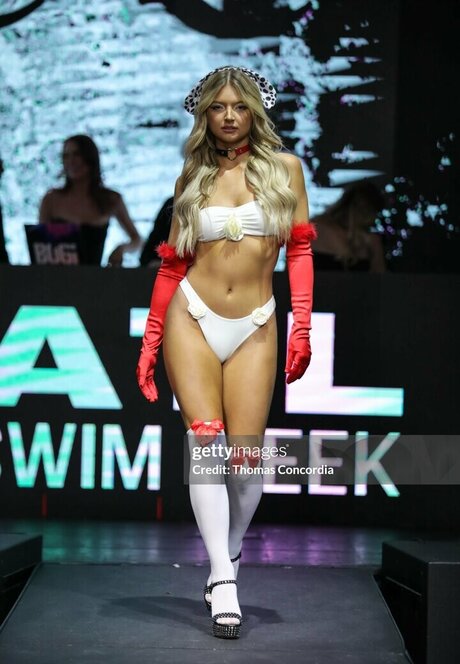 Shae Smolik 素敵なスター 写真