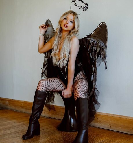 Shae Smolik ヌードのポルノスター 写真