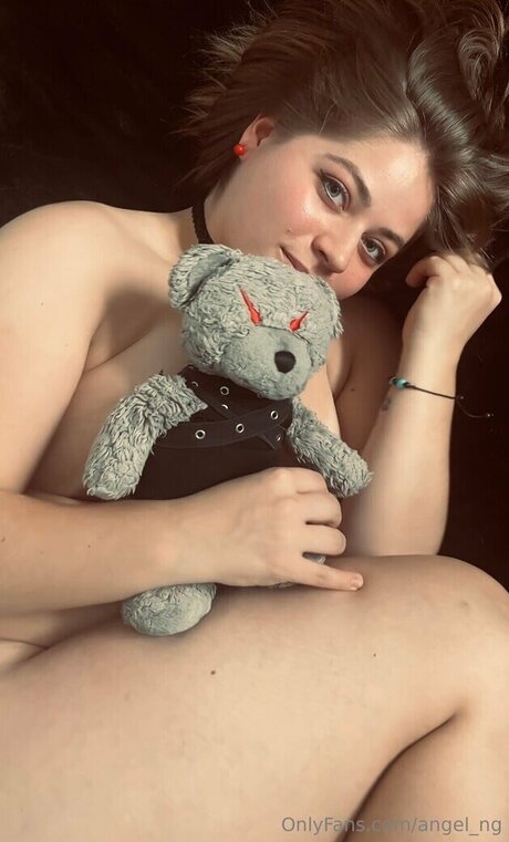 angel ng__ 美しいポルノスター 写真