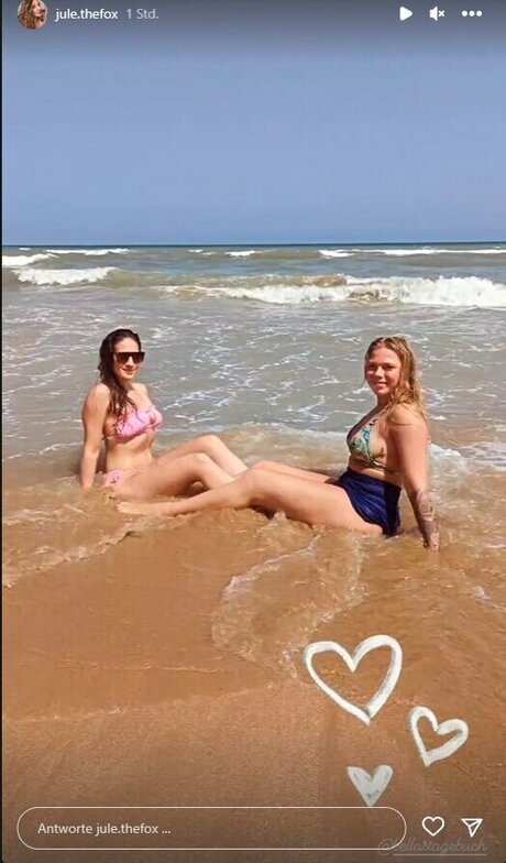 小人エボニーOnlyFans セクシー裸 写真