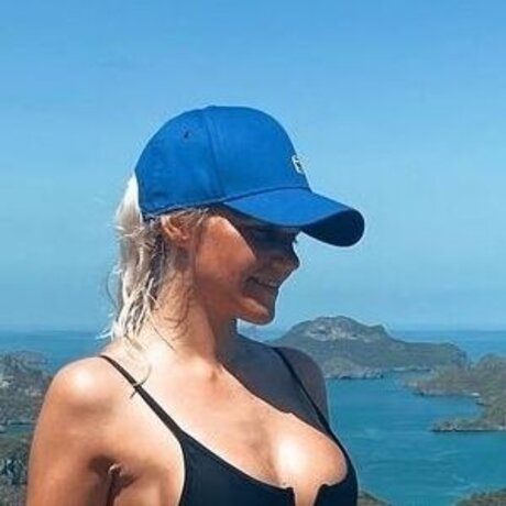 Colaway ポルノスター 可愛い ギャラリー