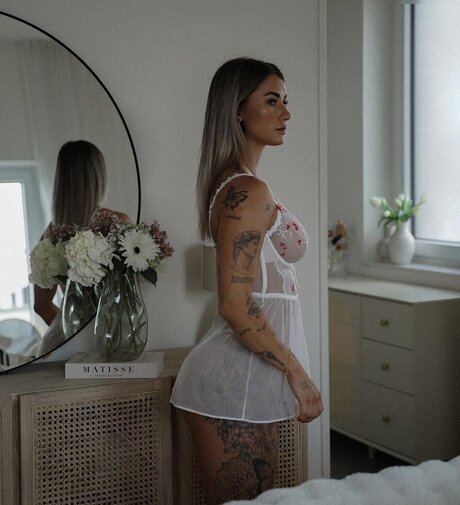 Lenaajoy 完璧なポルノスター 画像