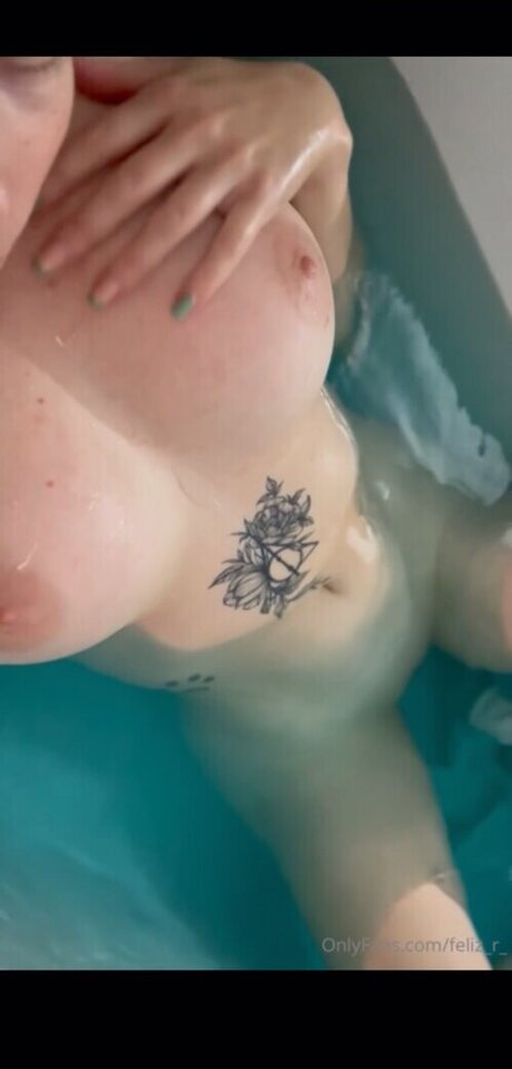 痩せたブロンドのOnlyFans 美しい裸 写真