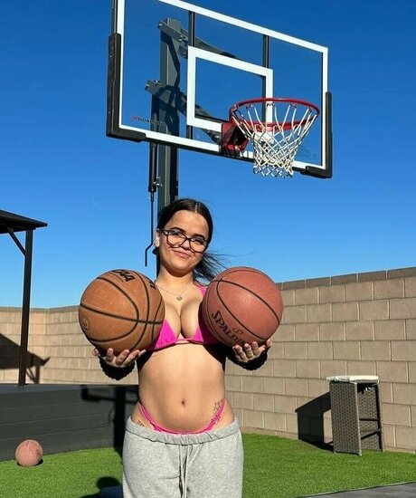 Meg Banks 美しいモデル ギャラリー