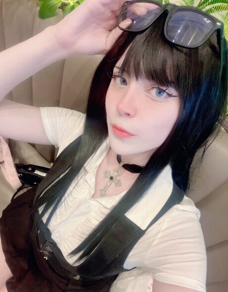 コスプレ フェムボーイ オンリーファンズ ポルノ 画像