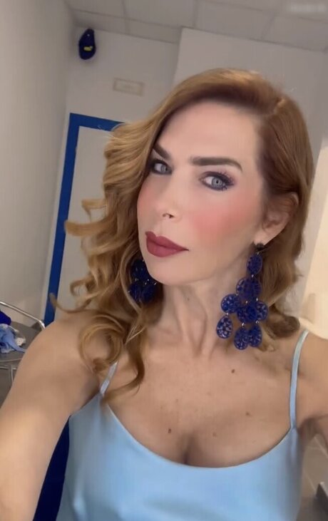 Veronica Maya 無料女優 写真