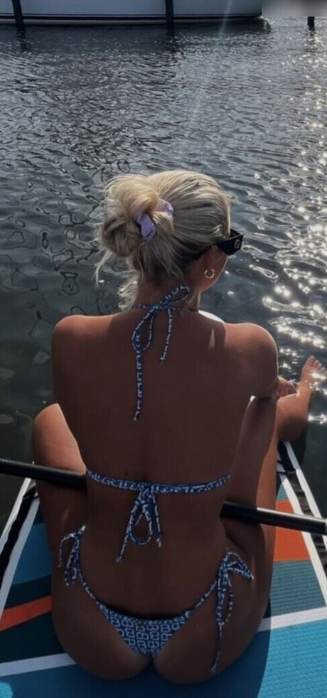 Anna Maria Schimanski 完璧なスター 写真