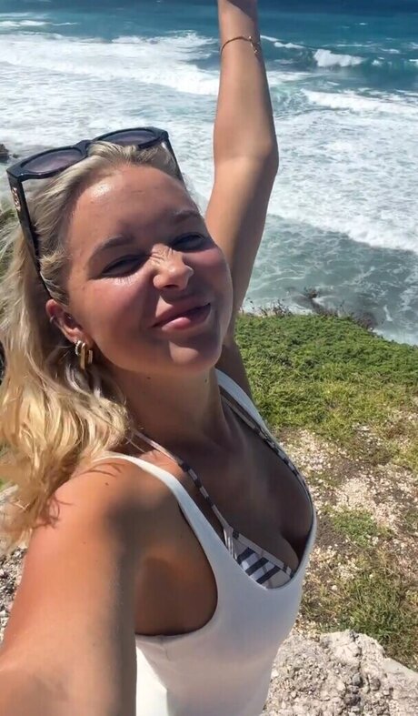 Anna Maria Schimanski 独占モデル ギャラリー