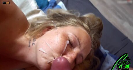 若いティーンのOnlyFans セクシーヌード 写真