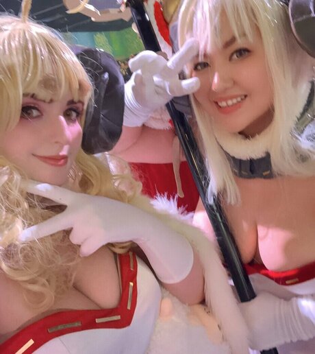 Aretteepls エロティックなポルノスター 写真