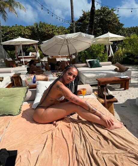 Jennywithad ヌード女優 写真