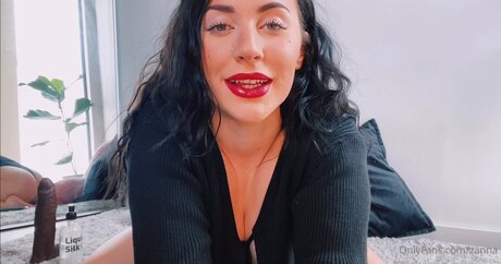 曲線美の隣の女の子OnlyFans ホットセクシー 画像