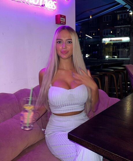 Angelinglisx スター 裸 写真