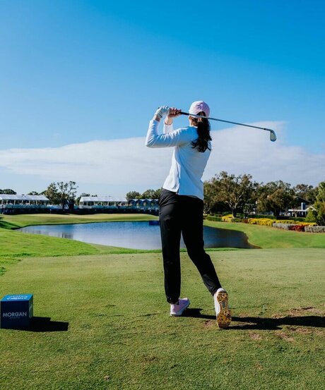 heluvstikax profile image