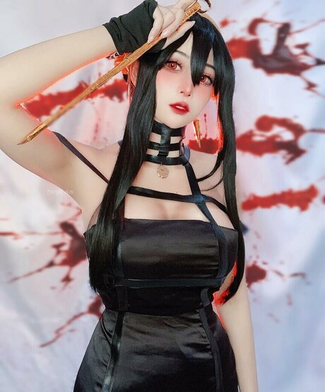 イタリア人熟女OnlyFans アートヌード 画像