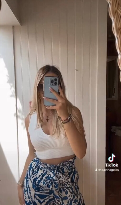 Davina Geiss ポルノスター 写真