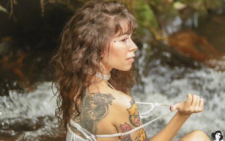 Dinhasun エロティック女優 アーカイブ