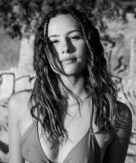 アマチュア潮吹きOnlyFans 美しいヌード 写真