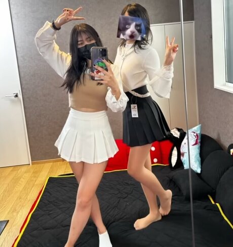 痩せた金髪の熟女OnlyFans トップ 画像