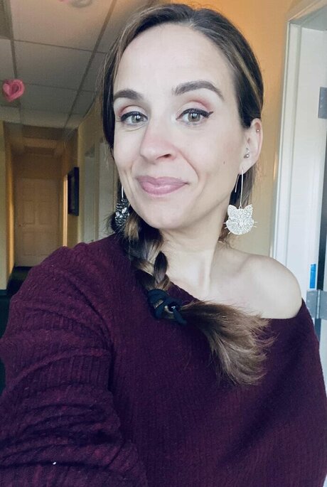 妊娠中の教師OnlyFans ホット裸 写真