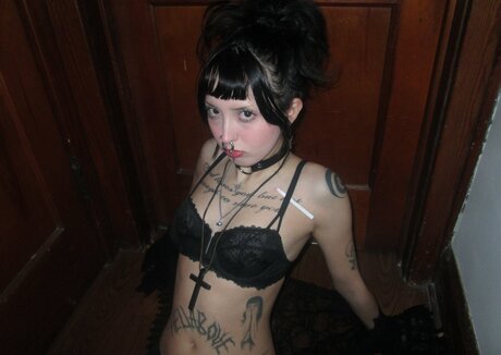 姉妹のOnlyFans ポルノ 写真