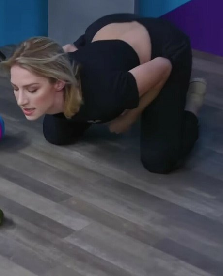 Smosh Girls セクシーモデル 写真