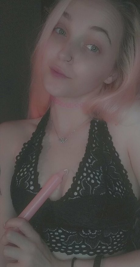 kushgirlxxfree 美しいスター 写真