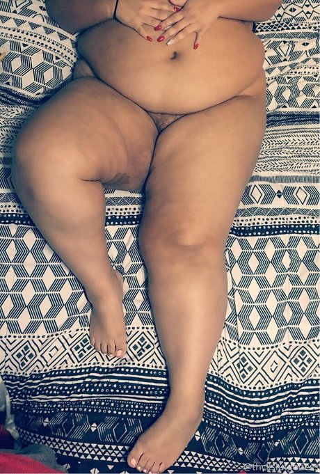 thckslutgoddess エロティック女優 写真