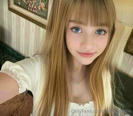 jadiebaddie ポルノスター 写真