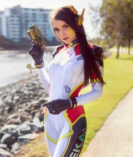 Aliythia ポルノスター パーフェクト 写真