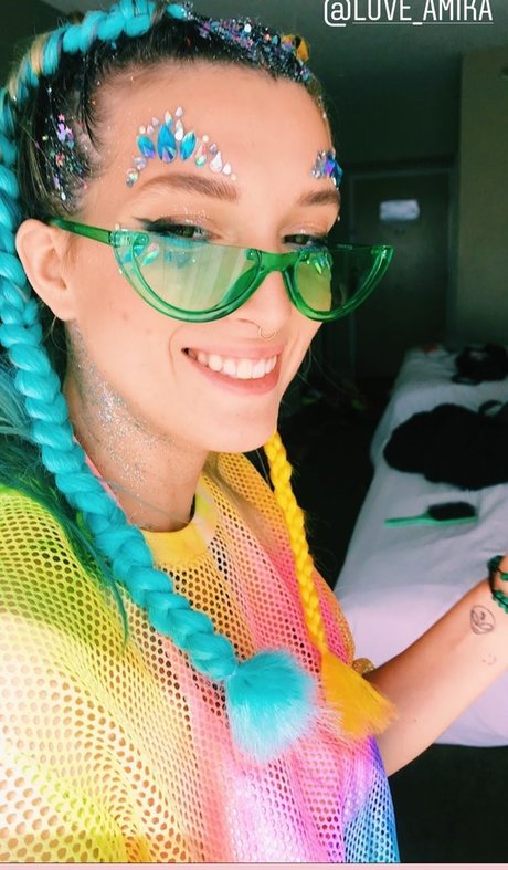 黒檀のシャワー OnlyFans ヌード 画像