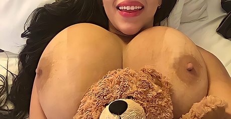 大きな黒い猫OnlyFans 美しいヌード アーカイブ