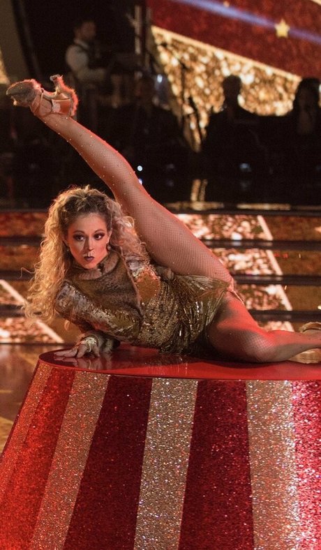 黒髪の熟女OnlyFans パーフェクト 画像