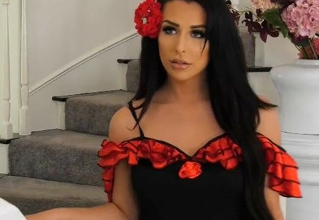 Chanel Santini トップスター 画像