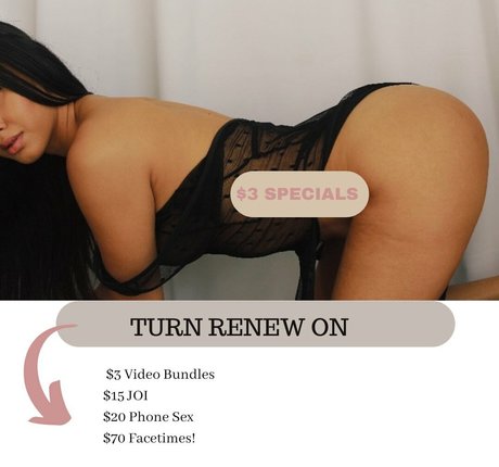 ブルネットの教師OnlyFans ヌード ギャラリー