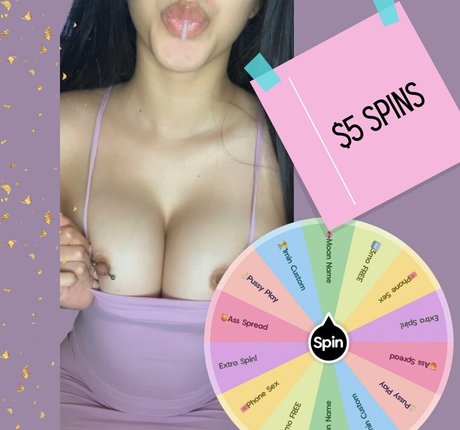 大きな黒い猫OnlyFans ホット 写真