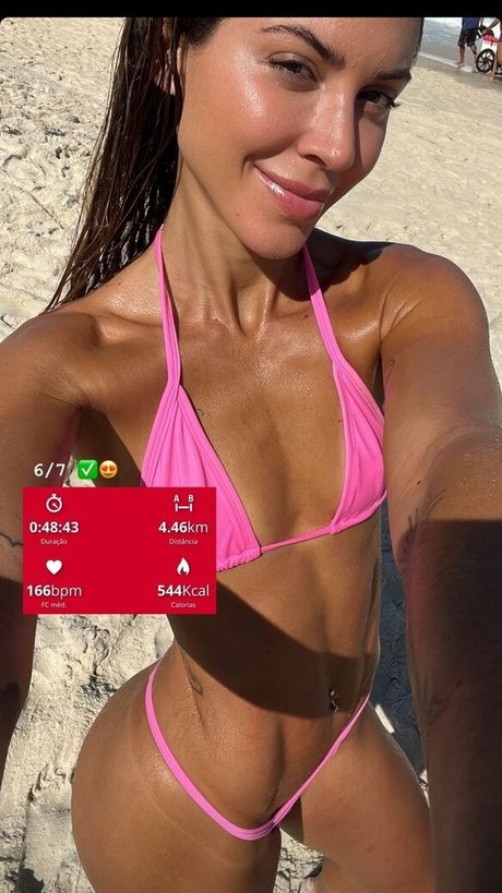 Luiza Gondim かわいいモデル 写真