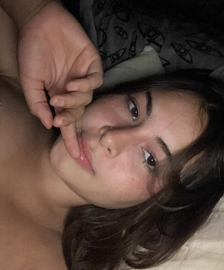 Rere Schneider トップモデル 画像