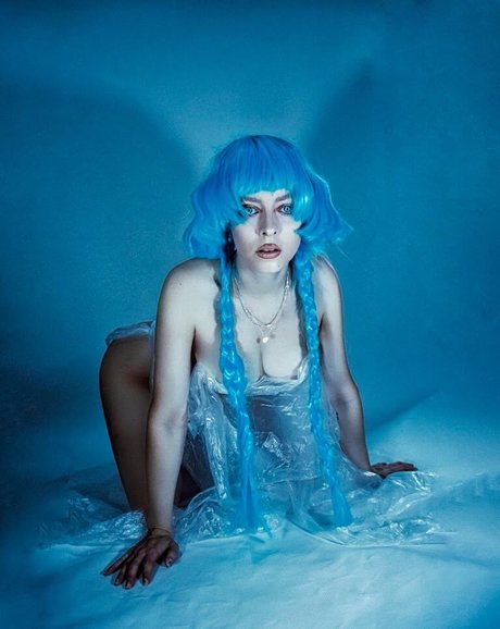 ティーンシーメールOnlyFans 無料ヌード 写真