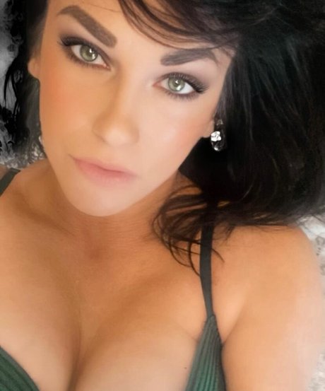 Darnell Ashbury ホットなモデル 写真