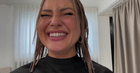 かわいい巨乳OnlyFans 美しいヌード アーカイブ